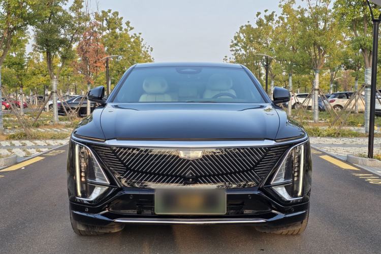 Used Cadillac LYRIQ 2024 Rear-Drive Standard Range Luxury Edition Exterior 9