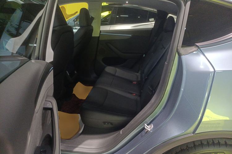 Used Tesla Model Y 2025 Long-Range All-Wheel Drive First Edition
