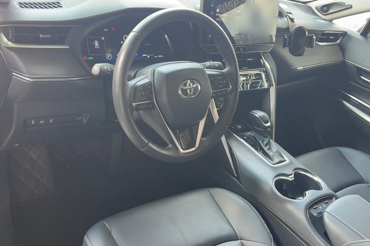 Used Toyota Venza 2023 2.5L Smart Electric Hybrid Dual-Drive Prestige Version