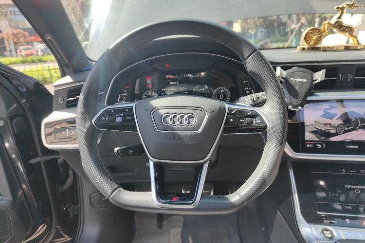 Used Audi A6 2021 Avant Pioneer 45 TFSI Star Edition Steering Wheel