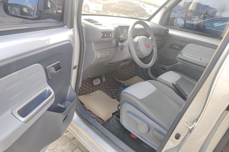 Used Wuling Zhiguang New Energy 2025 Model 305km Ambitious Edition
