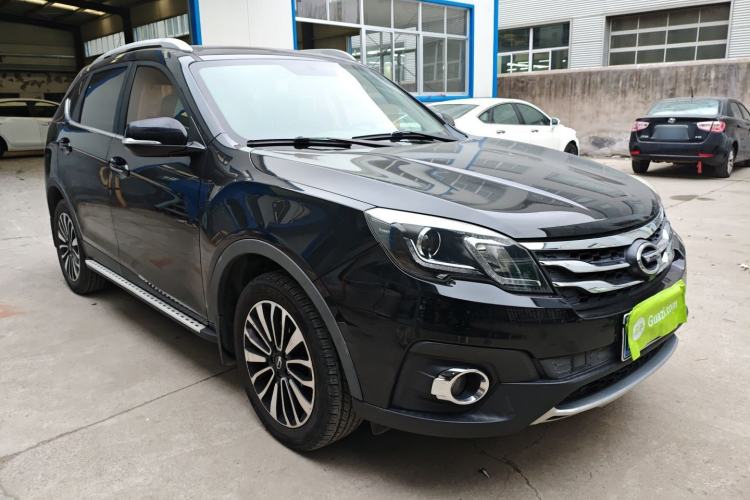 Used GAC Trumpchi GS5 Super 2016 1.8T Automatic Two-Wheel Drive Anniversary Edition Front Right 45 Deg