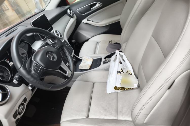 Used Mercedes-Benz GLA 2016 GLA 200 Sport Edition Left Front Seat