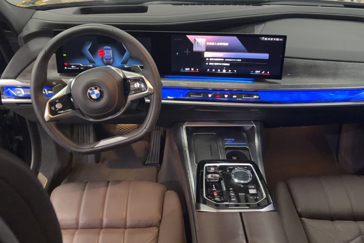 Used BMW 7 Series 2023 740Li Luxury Edition with Premium Package
