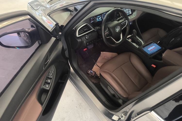 Used Buick GL6 2018 18T 6-Seater Prestige Model
