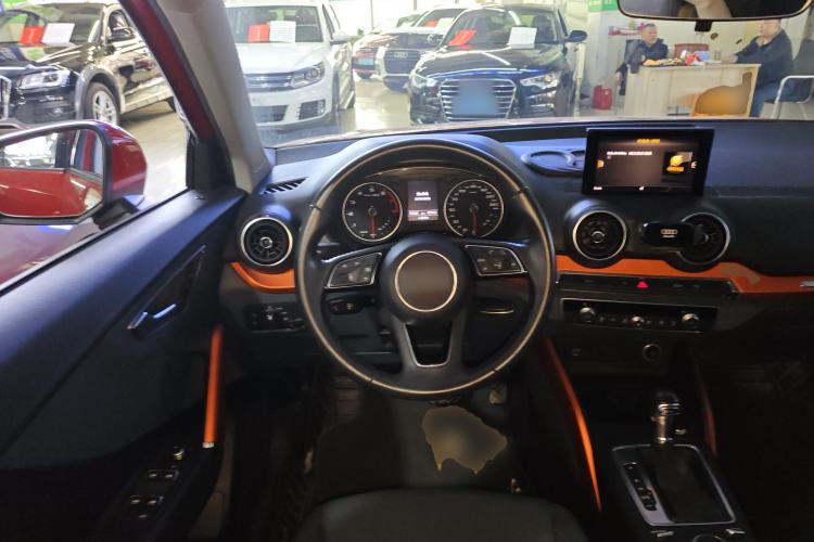 Used Audi Q2L 2018 35 TFSI Fashion Elegant Version China V Steering Wheel