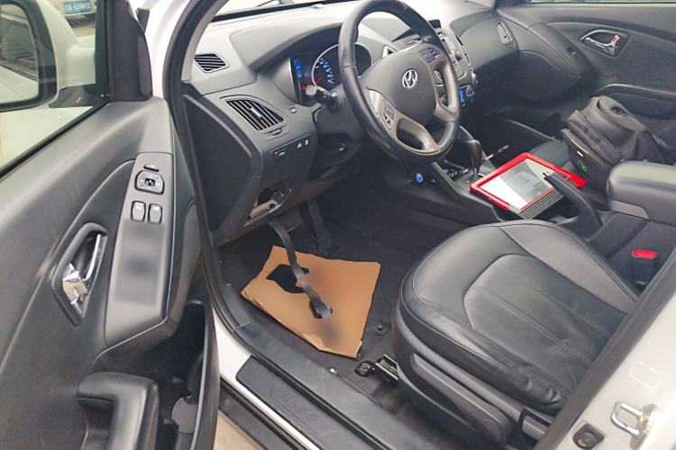 Used Hyundai ix35 2015 2.0L Automatic 2WD Smart Version China V Standard
