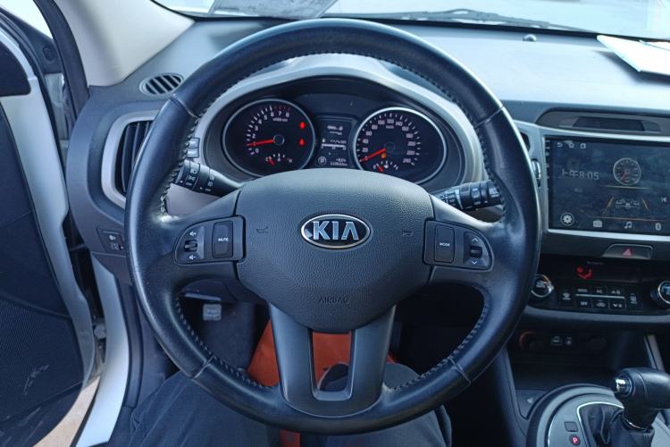 Used Kia Sportage R 2015 2.0L Automatic Two-Wheel Drive DLX Model
