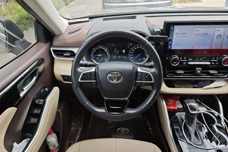 Used Toyota Highlander 2022 Dual-Engine 2.5L Four-Wheel Drive Prestige Version 7 Seats Steering Wheel
