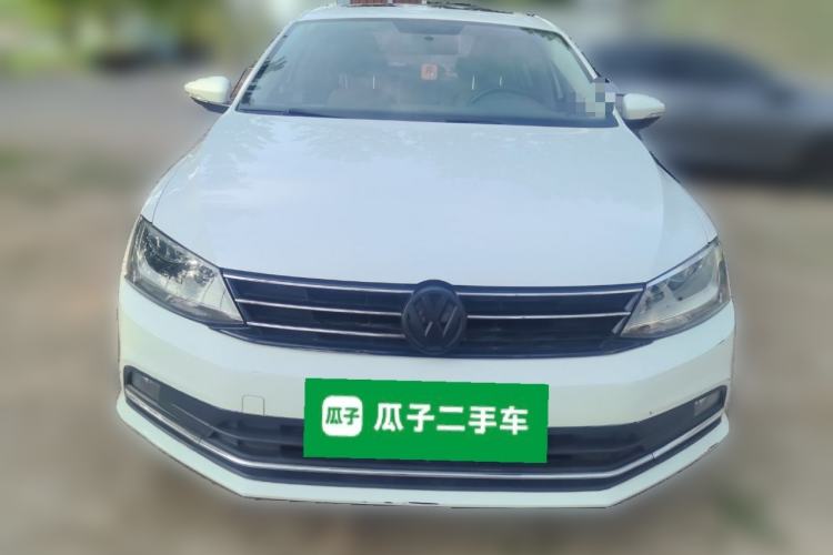 Used Volkswagen Sagitar 2015 1.6L Manual Comfort Model Front