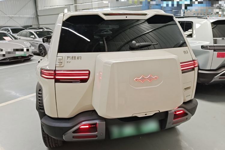 Used Formula Leopard Titanium 3 2025 501 km Range Rear-Wheel Drive Intelligent Driving Max Edition
