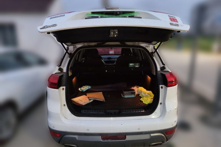 Used Geely Auto Emgrand X7 Sport 2016 1.8TD Automatic ZhiZun Version Trunk