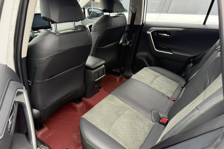 Used Toyota RAV4 2022 2.0L CVT 4x4 Style Plus Edition