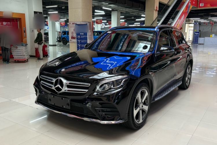 Used Mercedes-Benz GLC 2017 GLC 260 4MATIC Luxury Model