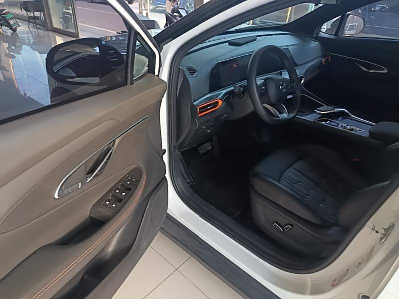 Used CHANGAN UNI-T 2022 2.0T Prestige Version — 15