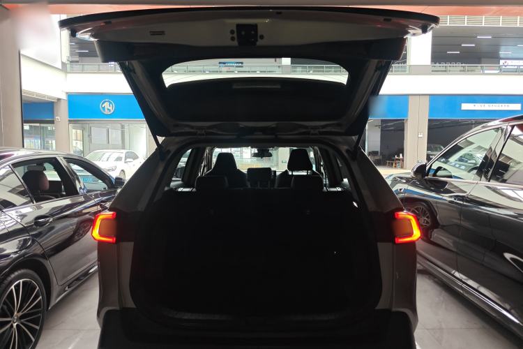 Used Toyota Wildlander 2023 2.0L CVT Four-Wheel Drive Luxury PLUS Edition Trunk