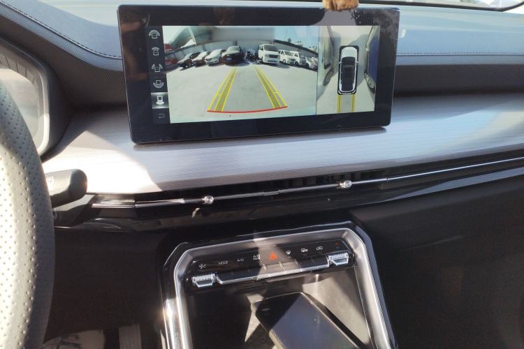 Used Wuling Asta 2022 2.0L DHT Electric-Speed Version