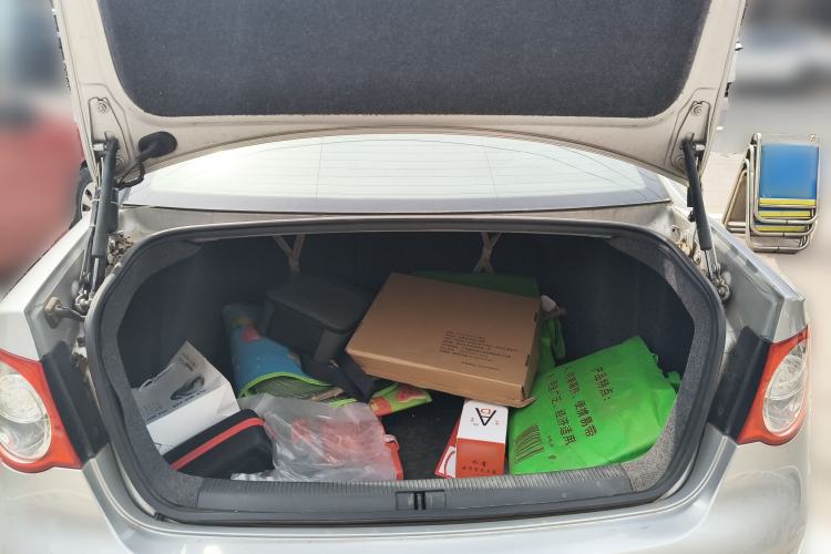 Used Volkswagen Sagitar 2006 1.6L Automatic Fashion Model
