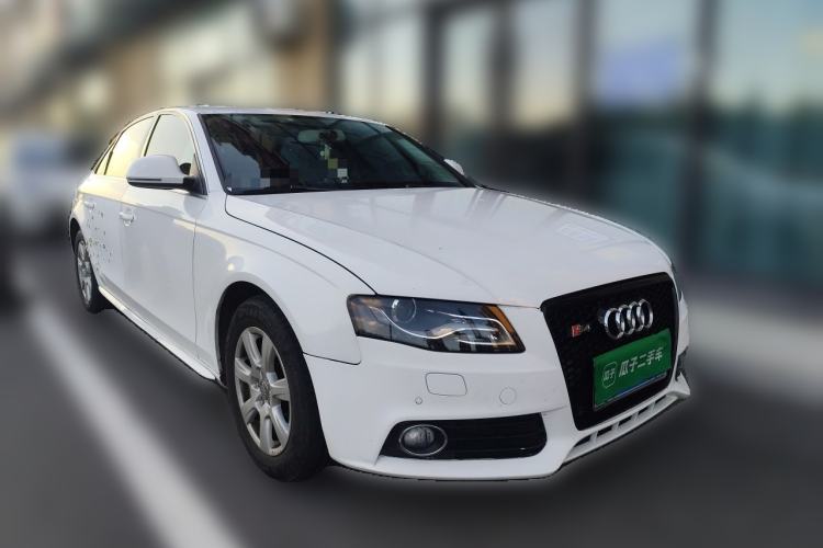 Used Audi A4L 2012 2.0 TFSI automatic standard version Front Right 45 Deg