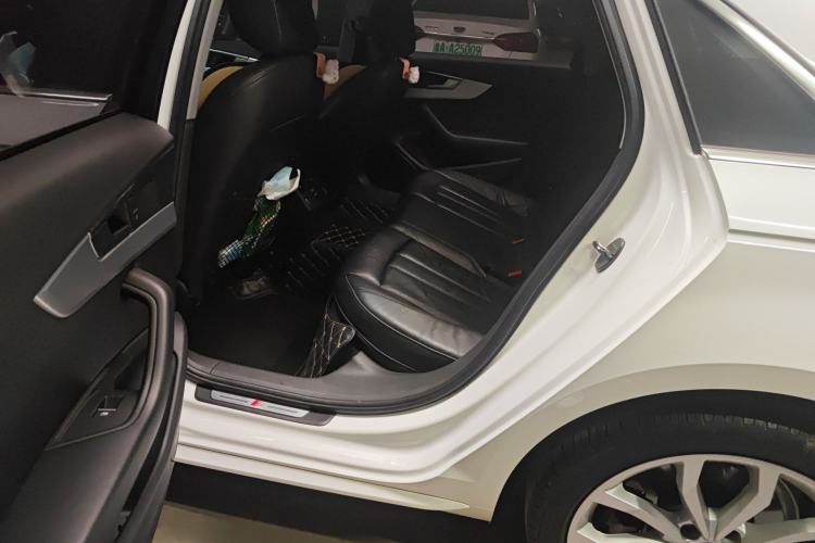 Used Audi A4L 2018 30th Anniversary Edition 40 TFSI Fashion Model Left Rear Seat