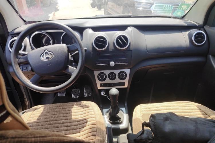 Used CHANGAN KAICHENG Ounuo S 2012 1.3L Base Version Center Console
