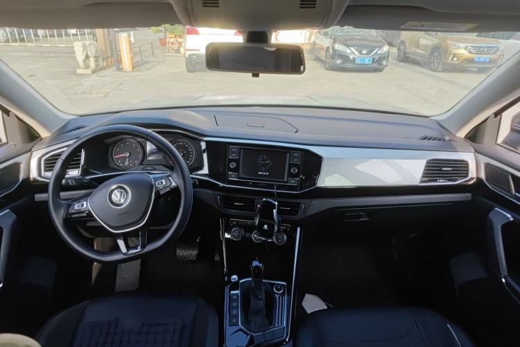 Used Volkswagen Tayron 2019 330TSI Two-Wheel Drive Luxury Model China VI Standard Center Console