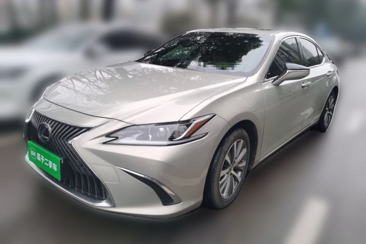 Used Lexus ES 2020 300h Premier Edition