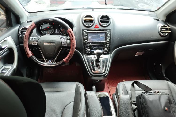 Used Haval H6 2016 Upgraded Model 1.5T Automatic Two-Wheel Drive Elite Version Center Console