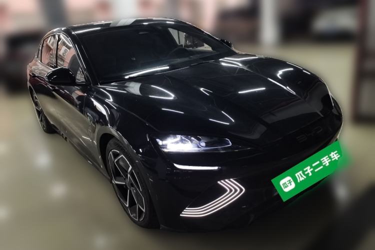 Used BYD Seal 2022 700 km Long-Range Rear-Wheel-Drive Version Front Right 45 Deg