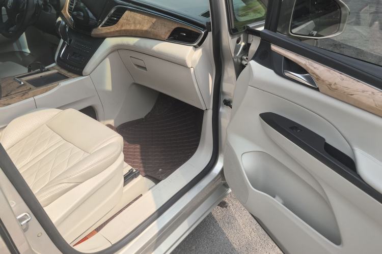 Used Buick GL8 2018 ES 28T Comfort Model China VI Standard