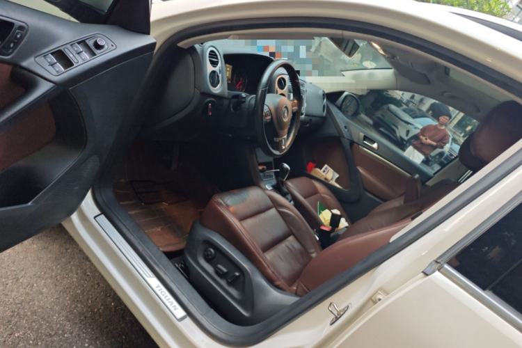 Used Volkswagen Tiguan 2013 1.8 TSI Automatic All-Wheel Drive Luxury Model Driver Seat