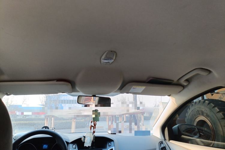 Used Ford Focus 2012 Sedan 1.6L Manual Comfort Model
