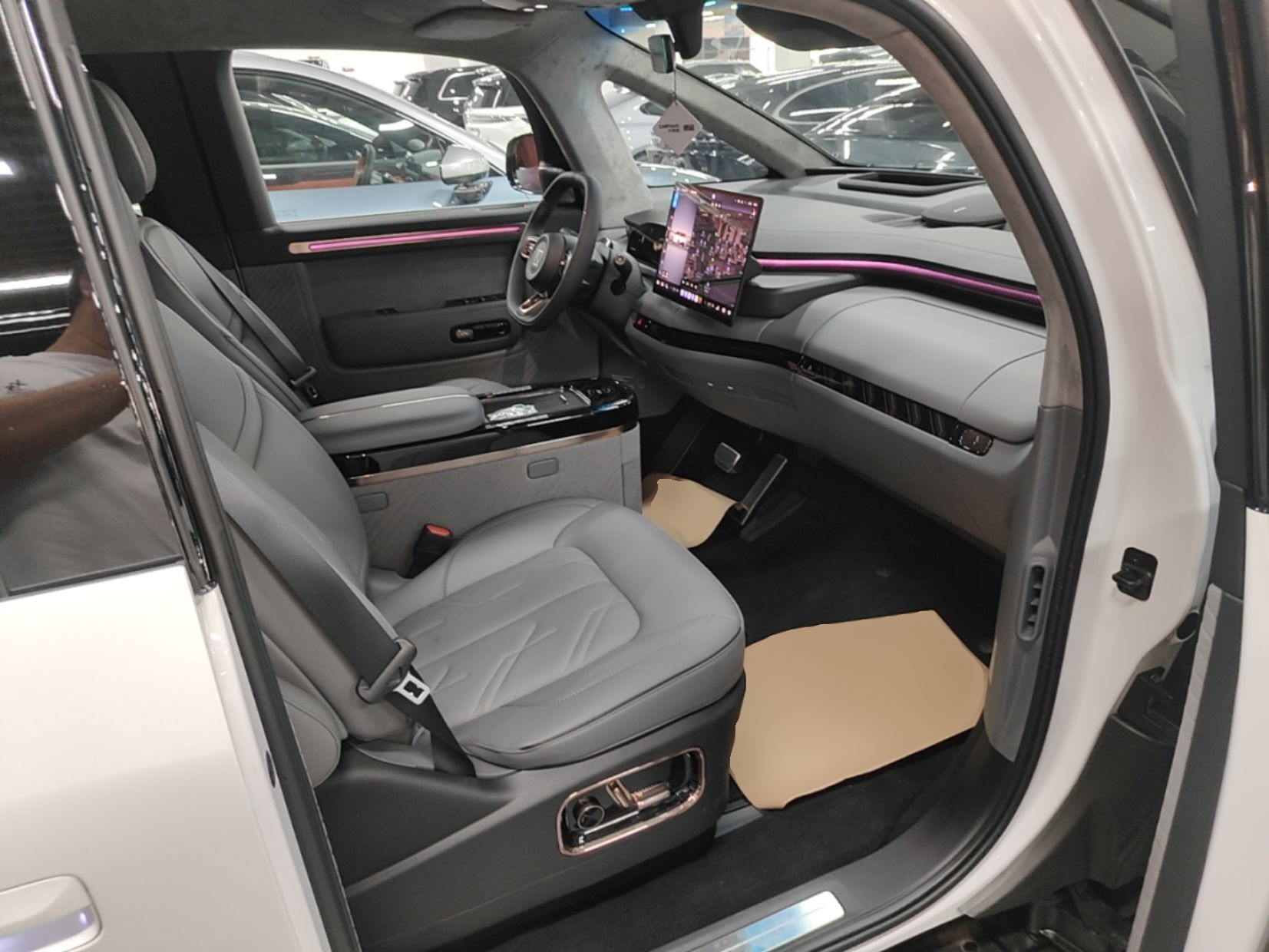 Zeekr MIX 2025 Intelligent Driving Version — снимка 19