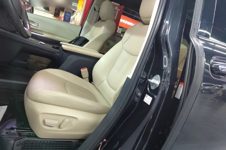 Used Toyota Granvia 2023 2.5L Hybrid Prestige PLUS Edition
