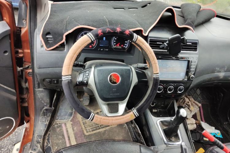 Used FORTHING Joyear X5 2013 1.6L Manual Luxury Model China IV Standard Steering Wheel