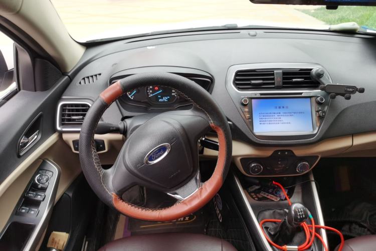 Used Ford Escort 2015 1.5L Manual Comfort Model
