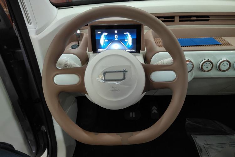 Used Bestune Pony 2026 222km Colorful Horse Steering Wheel