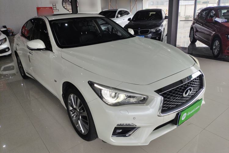 Used Infiniti Q50L 2018 2.0T Enjoyment Edition China V standard Front Right 45 Deg