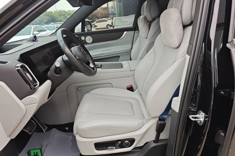 Used Hima AITO M9 2024 Range-Extended Ultra Version 42 kWh 6-Seater Model Left Front Seat