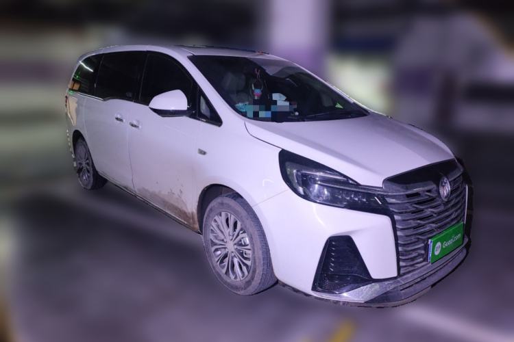 Used Buick GL8 2023 Facelifted Land Cruiser Executive Luxury Version