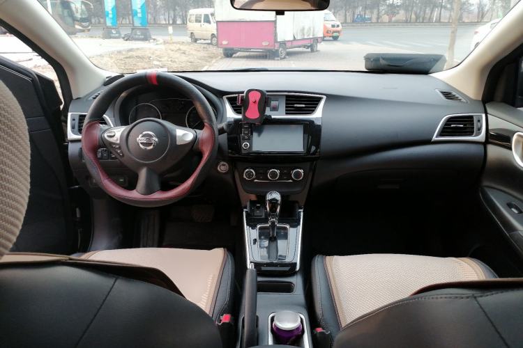 Used Nissan Sylphy 2018 1.6XV CVT Deluxe Edition Center Console