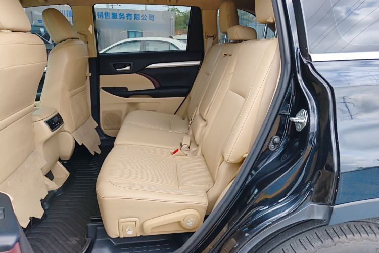 Used Toyota Highlander 2015 2.0T Two-Wheel Drive Elite Edition 7 Seats
