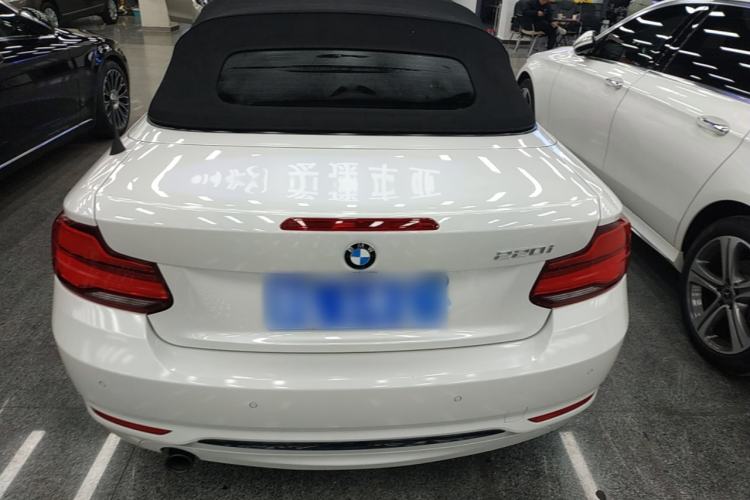 Used BMW 2 Series (Import) 2018 220i Convertible Coupe Sports Design Package
