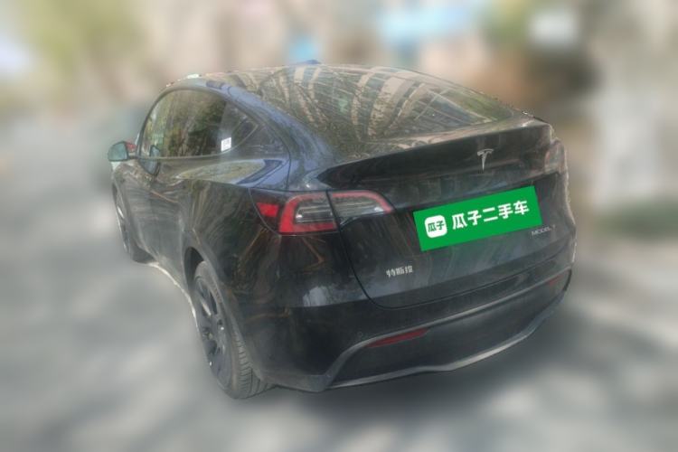 Used Tesla Model Y 2023 Long-Range All-Wheel-Drive Version