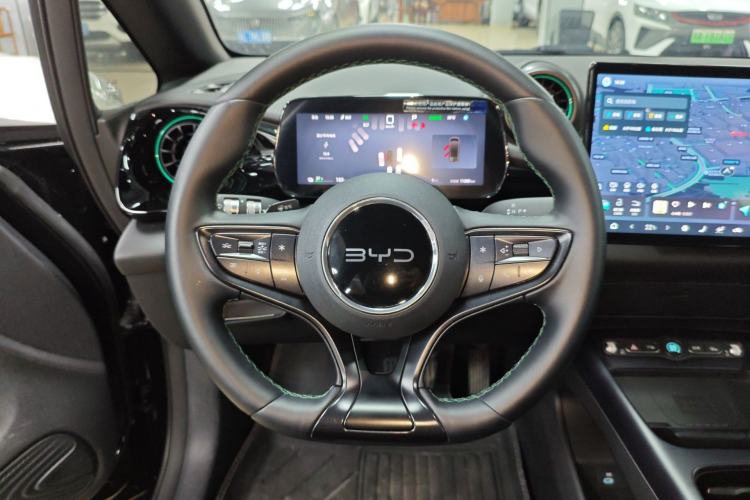 Used BYD Dolphin 2025 Intelligent Driving Version 410 km Fashion Edition
