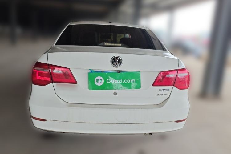 Used Volkswagen Jetta 2015 Zhuihui Edition 1.4L Manual Fashion Model
