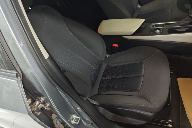 Used Buick Velite 6 2020 Plug-in Hybrid Connected Fashion Model Right Front Seat