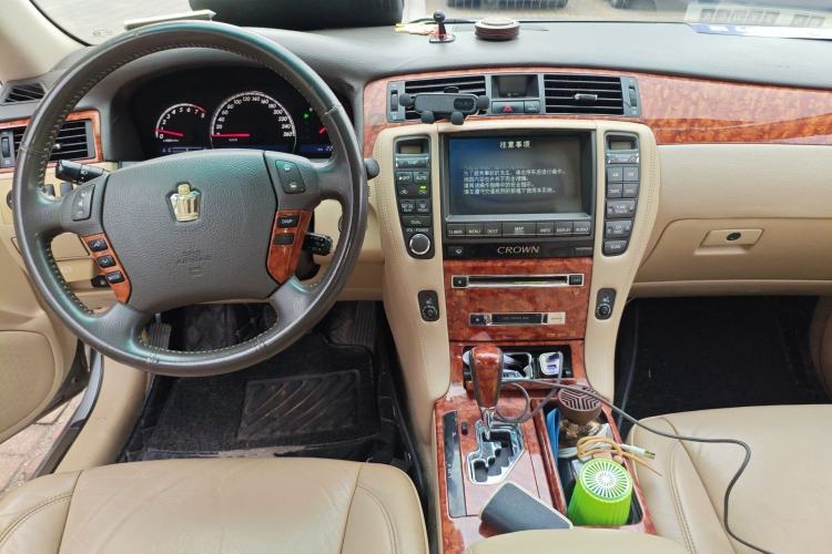 Used Toyota Crown 2007 3.0L Royal Saloon Navigation Center Console