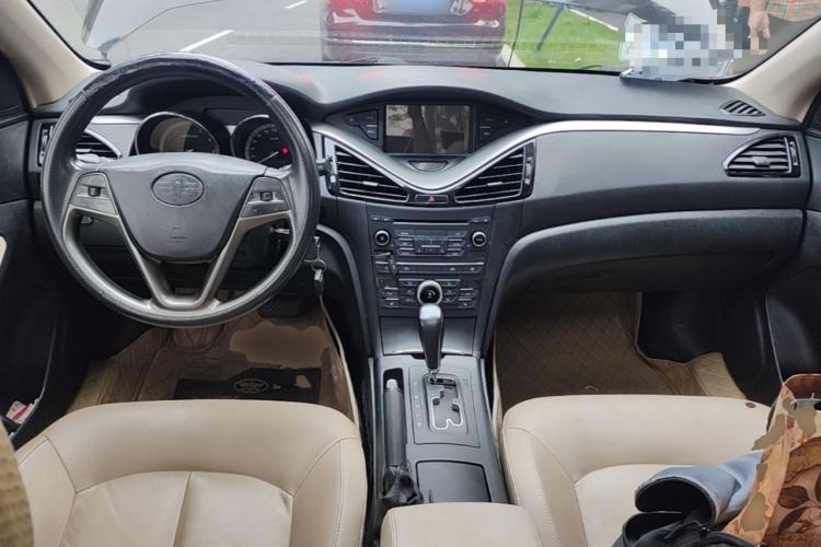 Used Bestune B70 2014 2.0L automatic luxury version