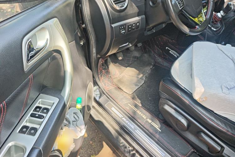 Used Haval H6 2016 Upgraded Model 1.5T Manual Two-Wheel Drive Elite Version Driver Seat